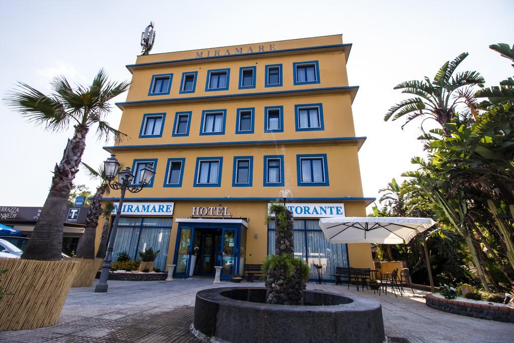 Miramare Hotel Catánia Buitenkant foto